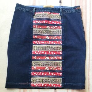 Anthropologie Holding Horses mini denim skirt with quilted style front size 28